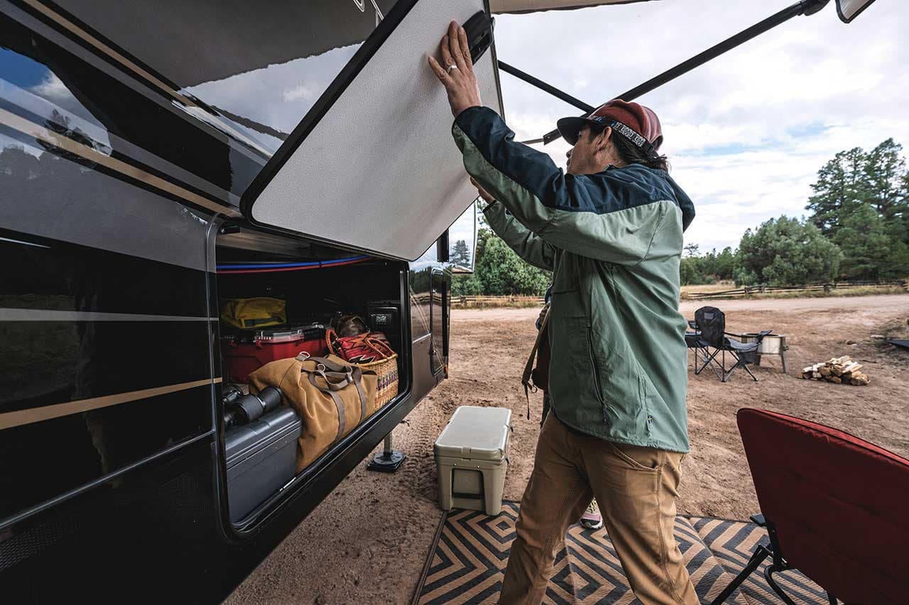 Astoria-5th-wheel-inset