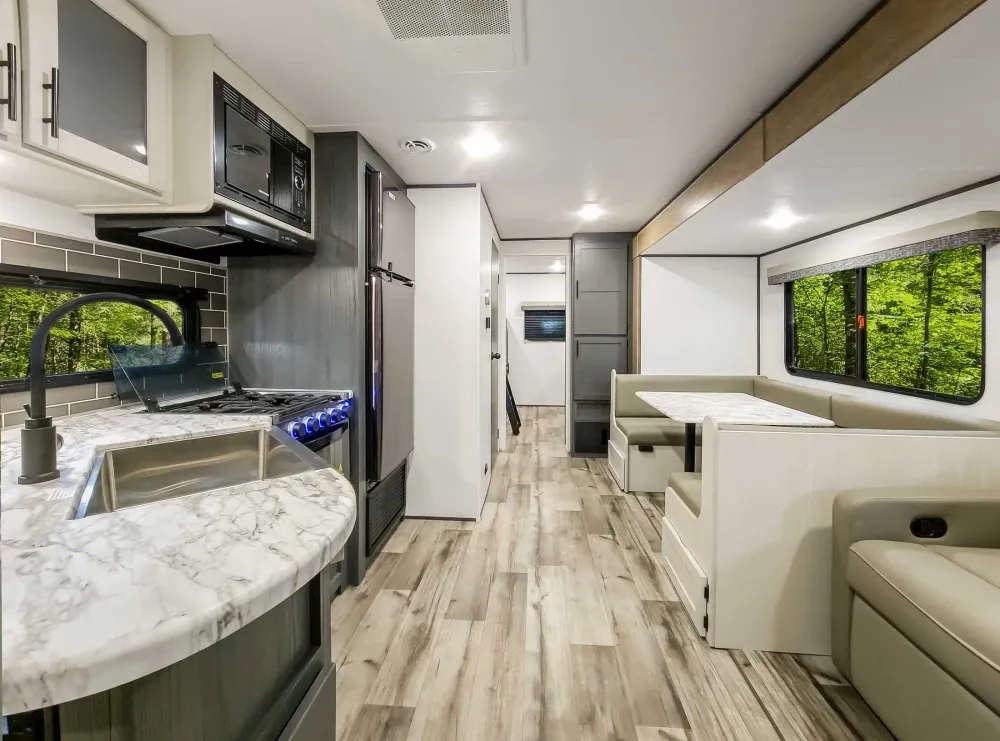 2026 Dutchmen Aspen Trail 38DS — Seamless Countertops